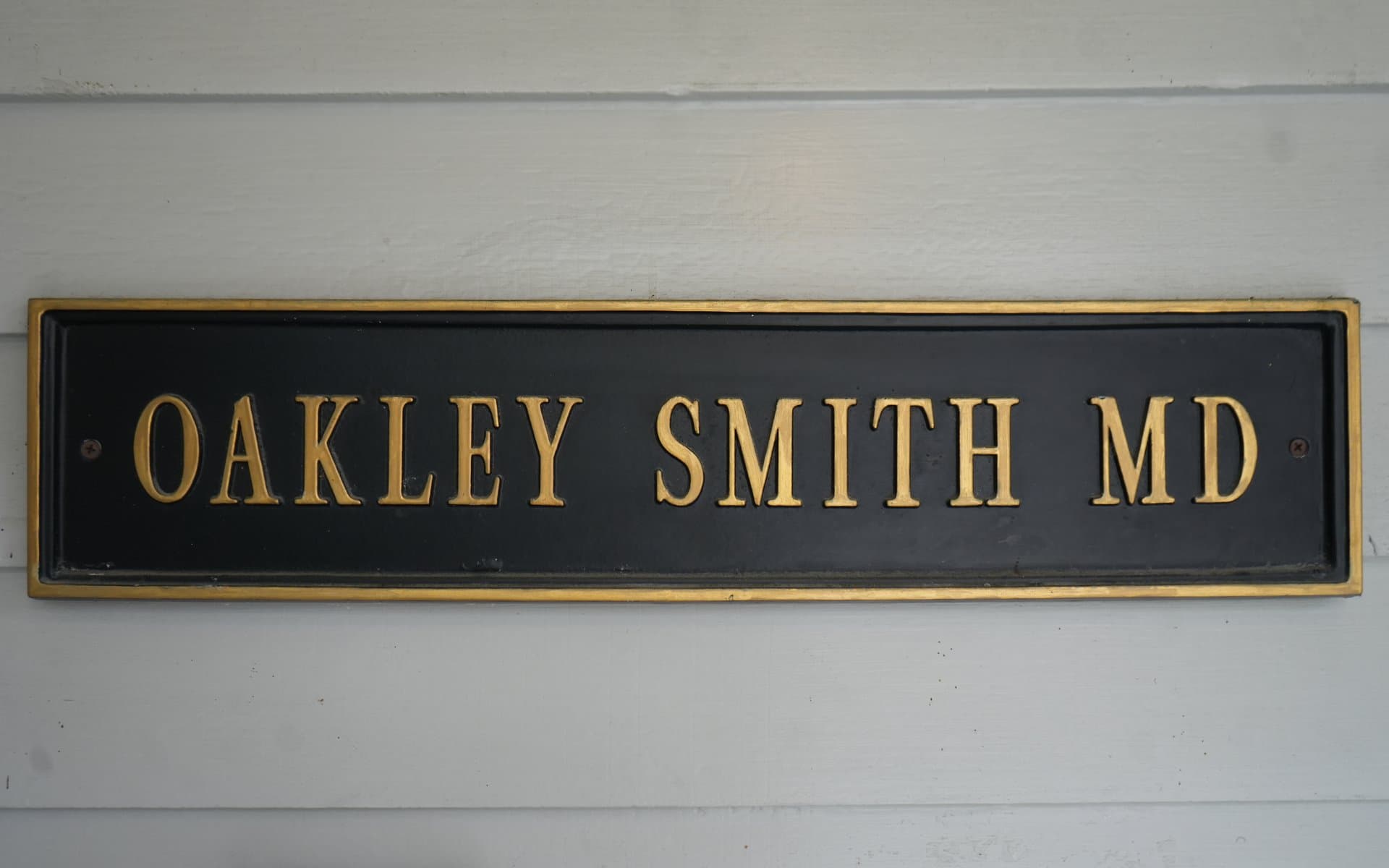 Oakley Smith M.D. name sign outside the practice